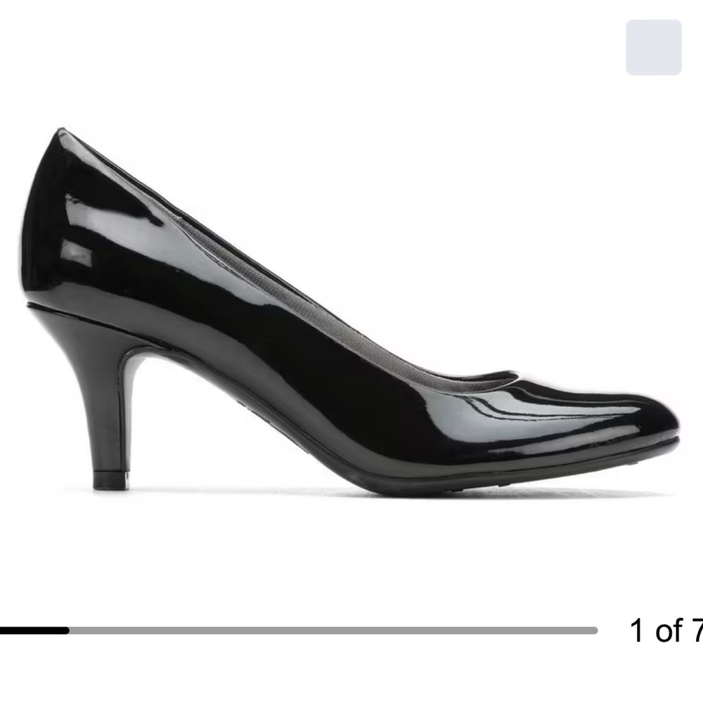 Black Business Pumps